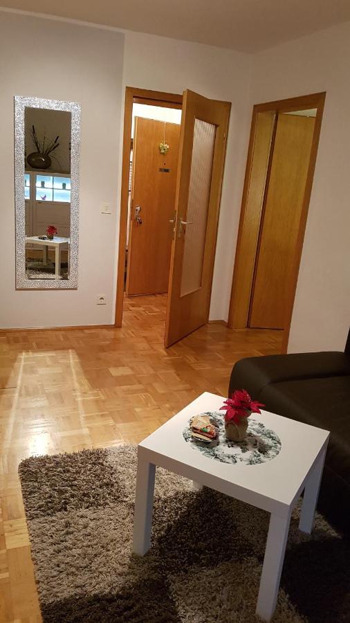 Ferien-& Monteurwohnung Koenen2 Nah Am Westfield Centro Oberhausen  Bagian luar foto